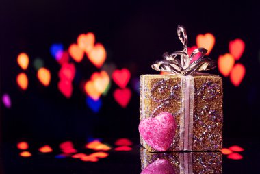 Sevgililer günü hediyesi ve kalp