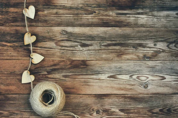 Valentijnsdag Achtergrond Houten Hartje Met Touw Houten Tafel Clew Vintage — Stockfoto