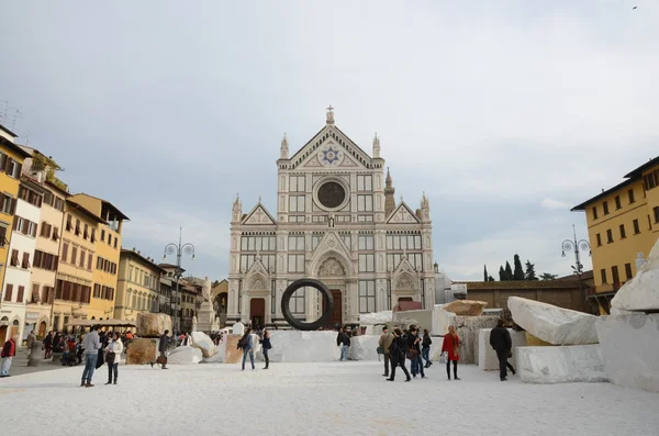 Het Kruis van paladino op piazza santa croce — Stockfoto