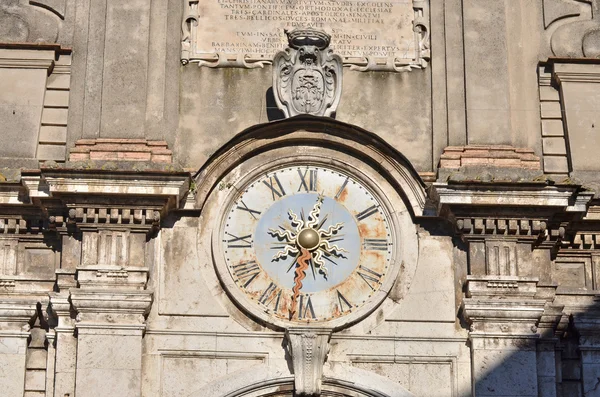 스폴레토에서 오래 된 시계 — 스톡 사진