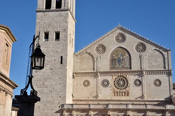 Façade de la cathédrale de Spolète — Photo