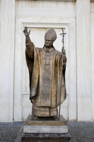 Karol Wojtyla brons staty — Stockfoto