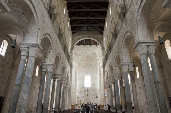 Nave of Trani cathedral — Stock Photo, Image