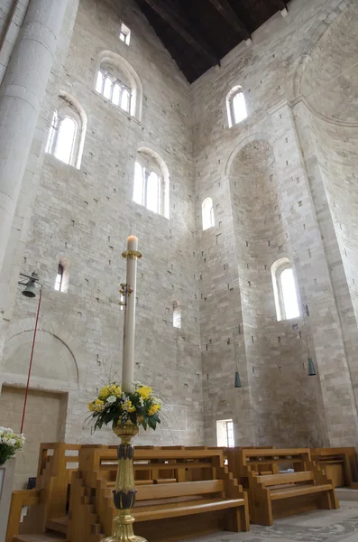 Trani cathedral altar — Stock Photo, Image
