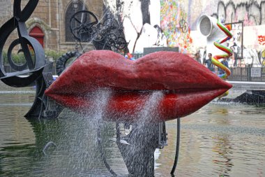 Stravinsky fountain in paris - Love clipart