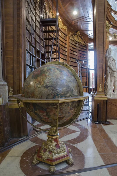 Old terrestrial globe — Stok fotoğraf