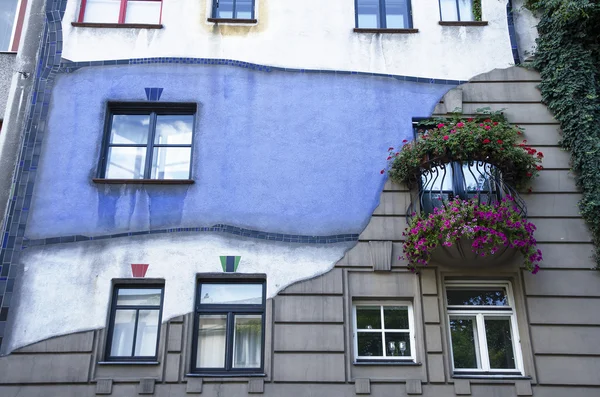 Hundertwasser Hausu ve Vídni — Stock fotografie