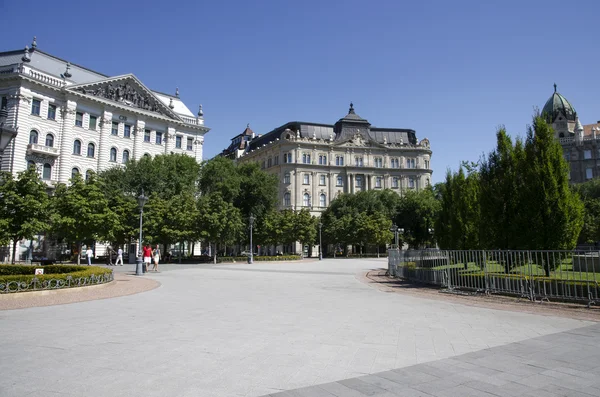 Praça da liberdade no orçamento mais barato Fotos De Bancos De Imagens