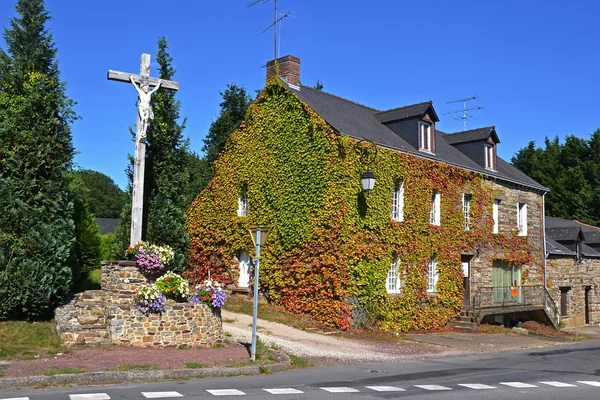 뺑 뽕, 프랑스에 있는 집 — 스톡 사진
