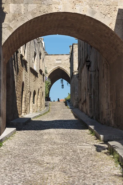 Středověké avenue rytíři Řecka. ostrov Rhodos. — Stock fotografie