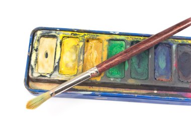 suluboya boya ve fırça beyaz closeup