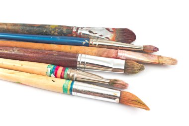 Beyaz üzerinde kullanılan sanatçı fırçalar