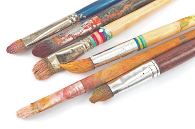 Beyaz üzerinde kullanılan sanatçı fırçalar