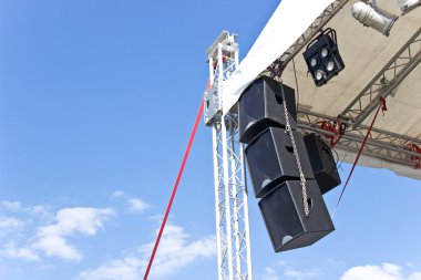 gökyüzü üzerinde açık konser sahne İnşaat