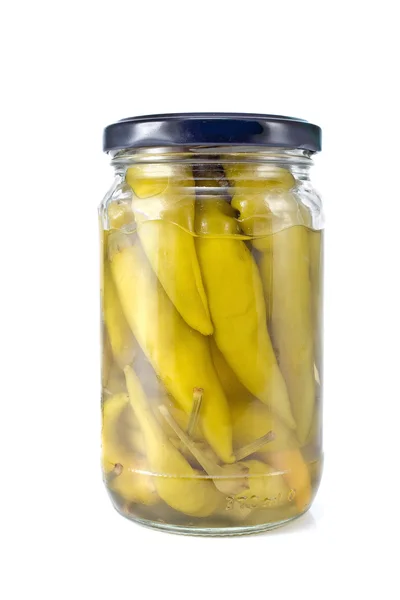 白で隔離される jar でホット ・ チリ ・ ペッパーズ — ストック写真