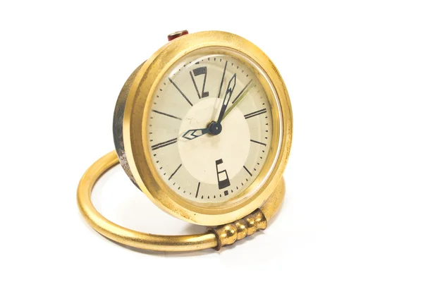 Reloj despertador vintage dorado aislado en blanco — Foto de Stock