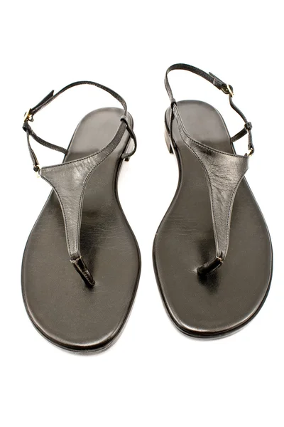 Siyah deri kadın Sandalet Ayakkabı üzerinde beyaz izole — Stok fotoğraf