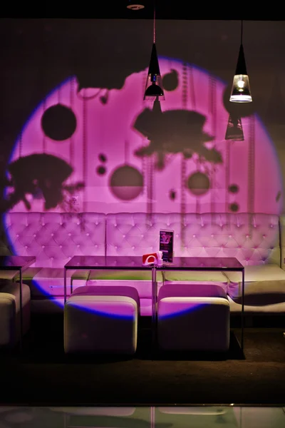 Mode rosa Interieur mit Schatten des neuen Jahres Dekor Stockbild