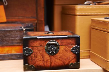 eski moda ahşap kutu