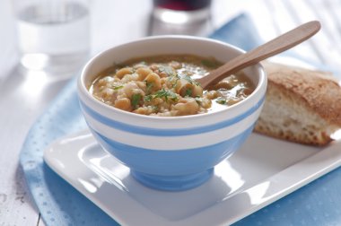 İtalyan Nohut Çorbası