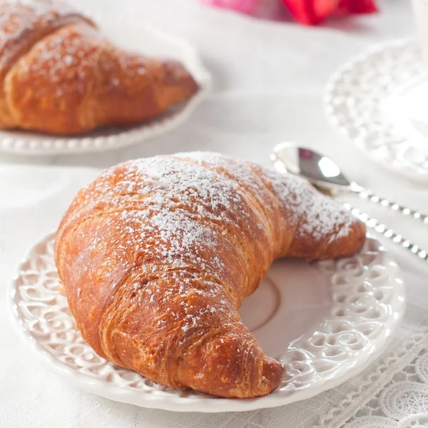 Café y croissant — Foto de Stock