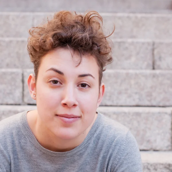 El retrato de la joven —  Fotos de Stock