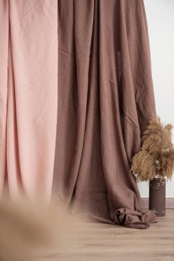 Pembe ve kahverengi keten masalı, dikiş konsepti, seçici odak resmi