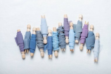 El yapımı mavi ipek kurdeleli desen, seçici odak resmi