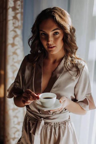 Attractive Sexy Woman Neat Body Holding Cup Hot Tea Coffee — Stock Photo, Image