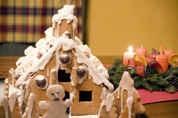 Gingerbread House at Home Rechtenvrije Stockafbeeldingen