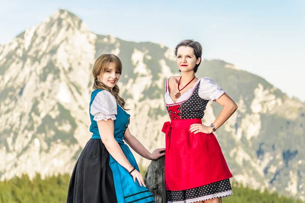 Two beautiful Woman in the Alps — Stock Photo, Image