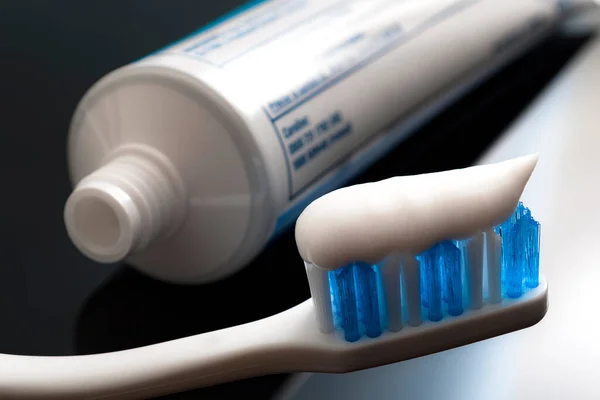 Oral Health Dental Hygiene Concept Toothbrush Covered Toothpaste Toothpaste Tube — Stock Photo, Image