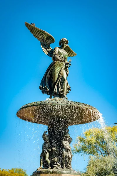 Angel Water Статуя Вершине Фонтана Bethesda Fountain Центральном Парке Центре — стоковое фото