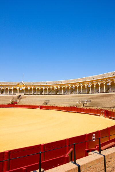 Арена Bullfight в Севилье, Испания
