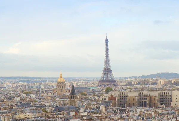 Skyline de Paris avec tour eiffel — Photo