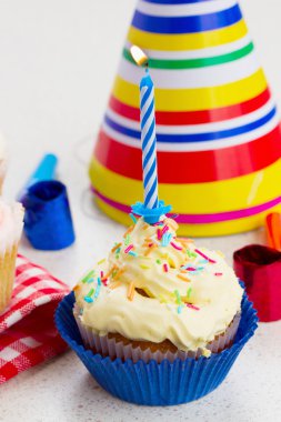 Doğum günü pastası