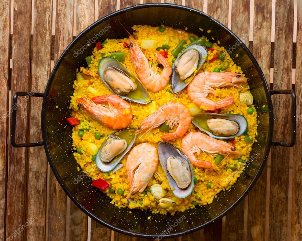 Meeresfrüchte Paella-traditionelles spanisches Gericht — Stockfoto ...