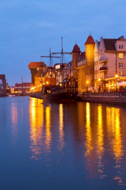 motlawa Nehri, gdansk üzerinde gece ışıkları