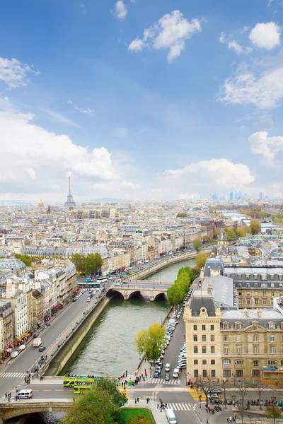 Skyline of Paris at sunny day — Stock Photo, Image