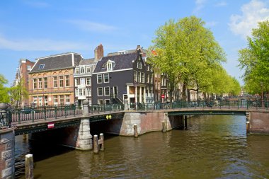 amsterdam kanal ringde köprüleri