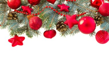 çam ağacı ve kırmızı yılbaşı süsleri