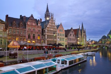tourboats, ghent binalarla