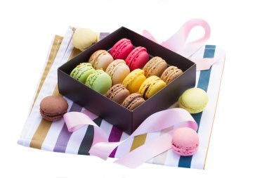 taze bademli kurabiye kutusu