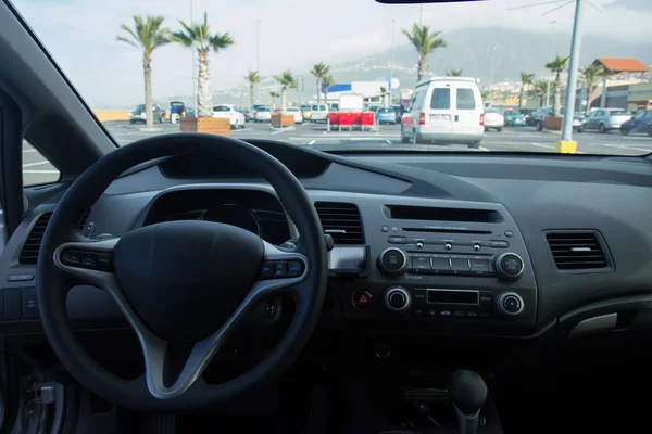 Blick in den Innenraum eines modernen Autos — Stockfoto