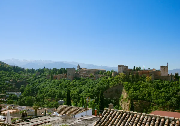 Alhambra palace and mountains Spain — Stock Photo, Image