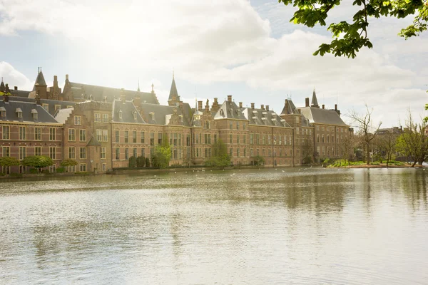 Nederländska parlamentet på morgonen, Haag — Stockfoto