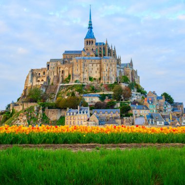 Mont Saint Michel Manastırı,