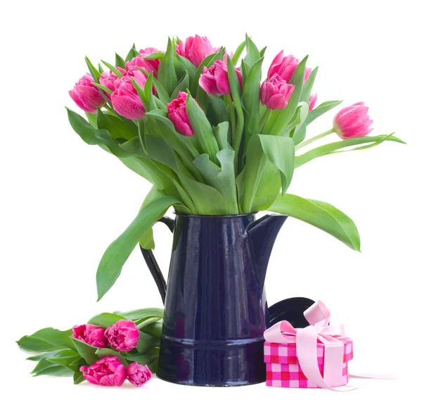 Boeket van roze tulpen in blauwe pot — Stockfoto