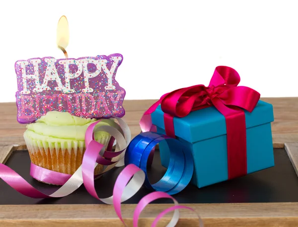 Cupcake mit Kerze alles Gute zum Geburtstag und Geschenk-Box — Stockfoto