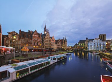 tourboats, ghent binalarla